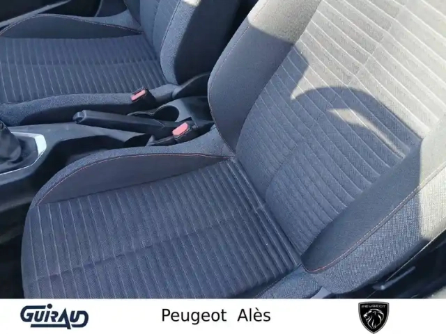 Peugeot 208 puretech 100 s&amp;s bvm6 — photo 9