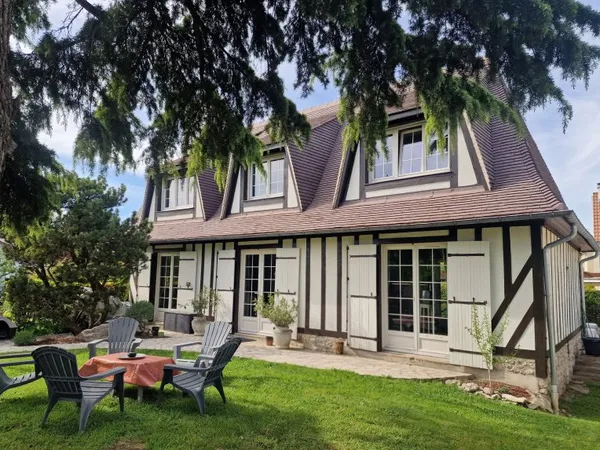 Vends maison normande à colombages - 175m²
