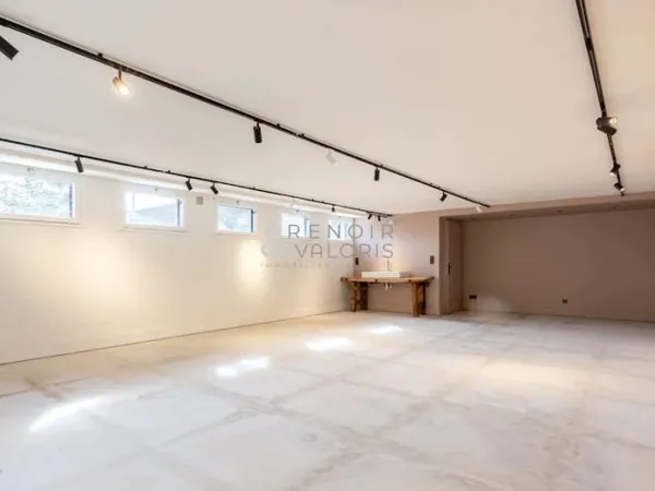 Local 150 m²