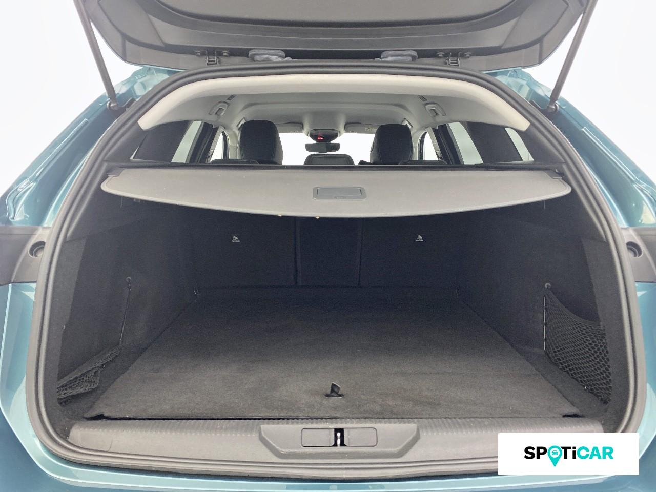Peugeot 308 sw phev 180ch allure e-eat8 — photo 6