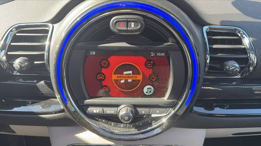 Mini Clubman 1.5 Cooper 136 - Hyde Park – 2017 – 109136 km – Essence – Boîte Manuelle — photo 28