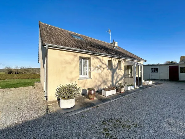 Maison 4 chambres - vie de plain pied - terrain - vue dégagée