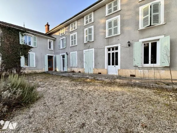 Maison 6 pièces 245 m²