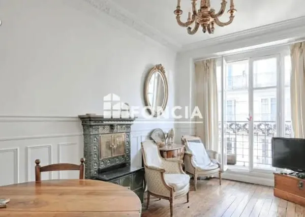 3 pièces - 5ème étage par escalier - charme de l'ancien mairie du xiveme dans un bel immeuble pdt