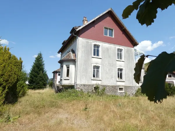 Maison 7 pièces 270 m²