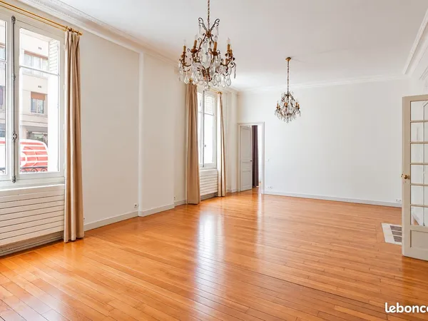 Bureaux 123 m² PARIS