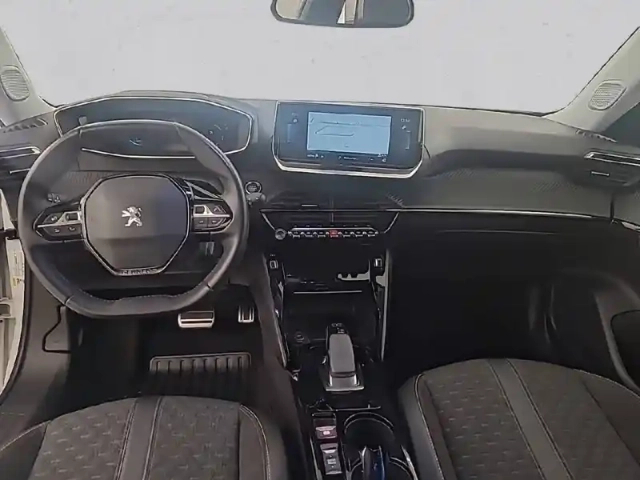 Peugeot 2008 electrique 136 ch — photo 8