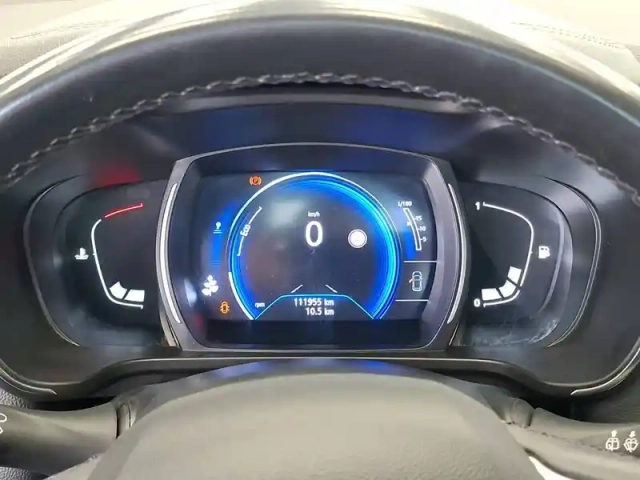 Renault Kadjar blue dci 115 — photo 21