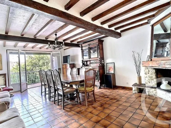 Maison 5 pièces 140 m²