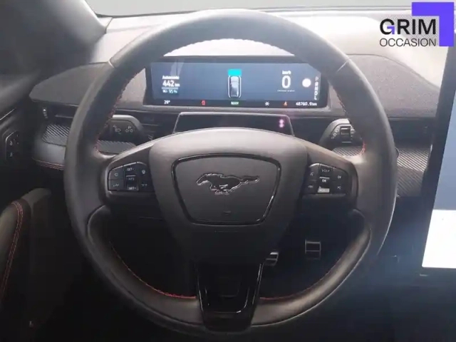 Ford Mustang mach-e extended range 91 kwh 294 ch — photo 6