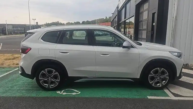 Bmw X1 xdrive 25e 245ch dkg7 — photo 3