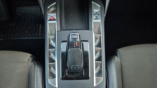 DS DS3 Crossback 1.5 BlueHDi 130 EAT8 - So Chic – 2020 – 72089 km – Diesel – Boîte Automatique — photo 14