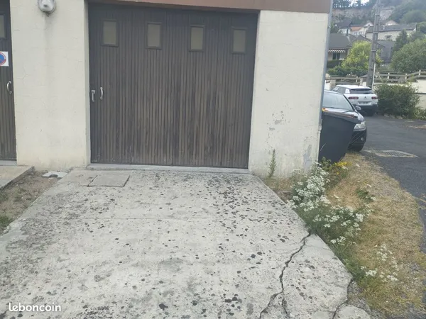 Loue grand garage ou box 24 m2