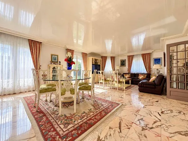 Maison 8 pièces 168 m²