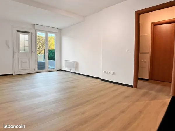 Appartement 2 pièces de 50m² avec jardin et box fermé — Roquebrune-Cap-Martin