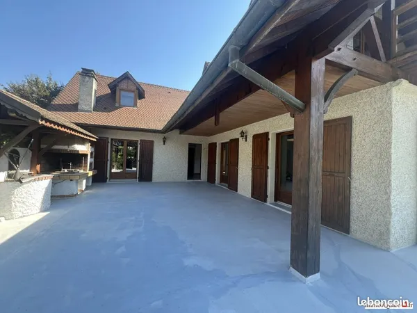 Villa 6 pièces 140 m²