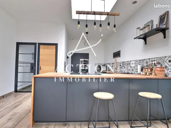 Maison 5 pièces 160 m²
