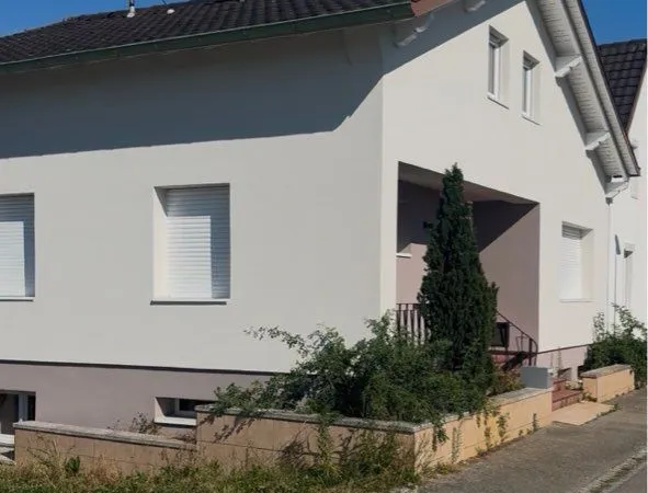 À LOUER - Maison 5 pièces avec 3 chambres - Village-Neuf