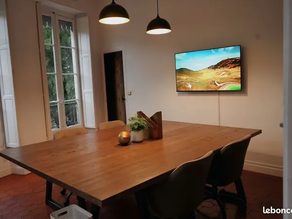 Bureau à louer, tout équipé, Nîmes centre