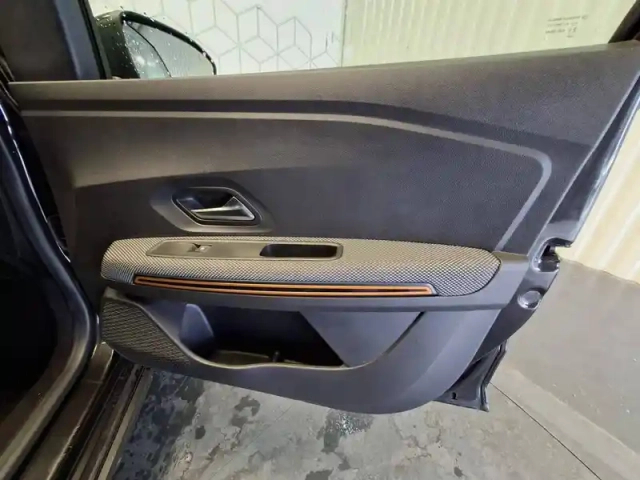 Dacia Sandero eco-g 100 - 22 — photo 34