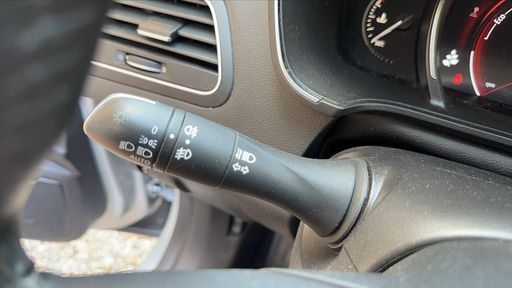 Renault Megane Estate 1.5 Blue dCi 115 - Business – 2018 – 160144 km – Diesel – Boîte Manuelle — photo 20