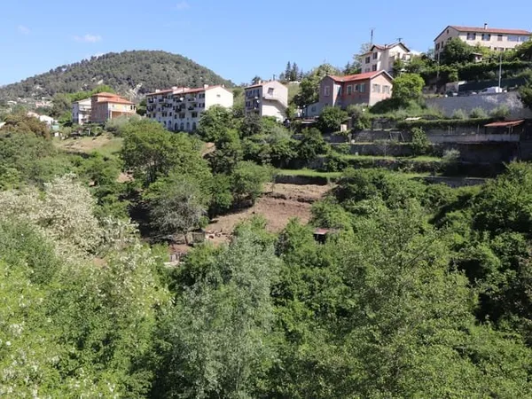 Terrain 1823 m²