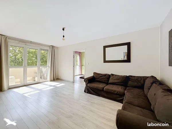 Appartement 4 pièces 77 m²