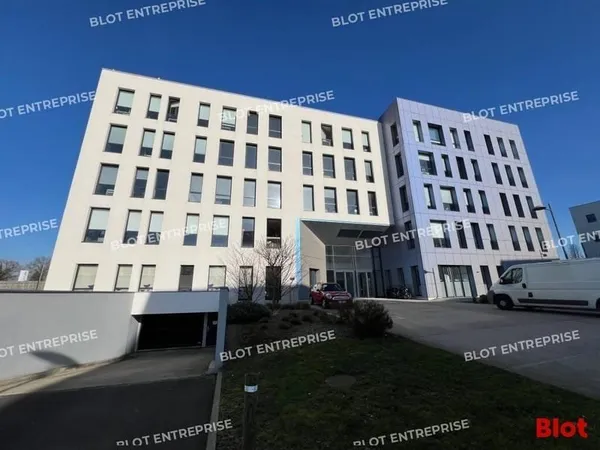 Bureaux 422 m²