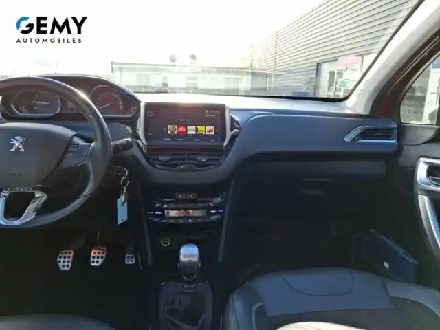 Peugeot 2008 puretech 130ch s&amp;s bvm6 — photo 8