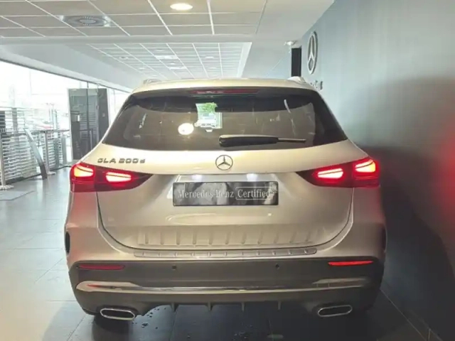 Mercedes Gla 200 d amg line — photo 26