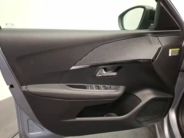 Peugeot 208 hybrid 100 e-dcs6 — photo 15