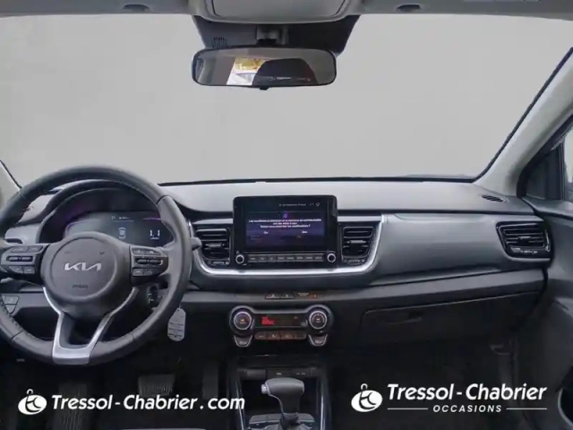 Kia Stonic 1.0 t-gdi 100 ch dct7 active — photo 10