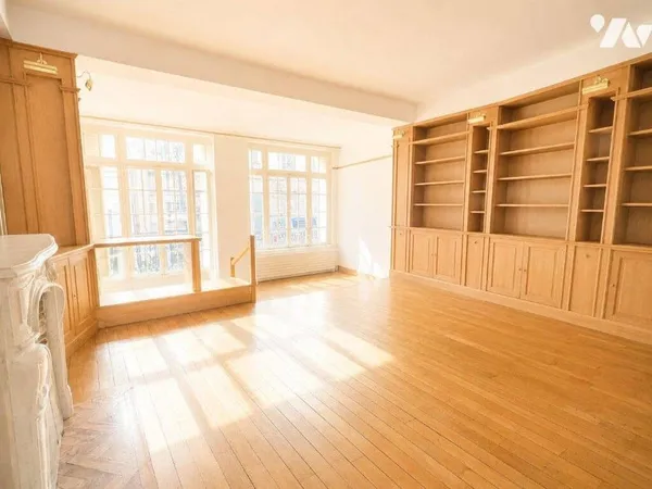 Appartement 6 pièces 148 m²