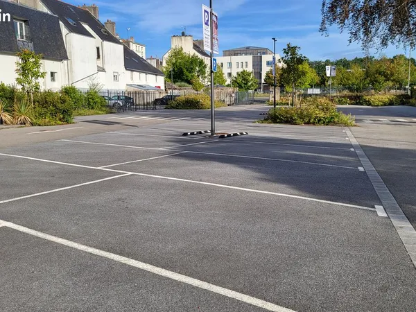 Place Parking XXL Sécurisée Hyper Centre Quimper - Proche Halles