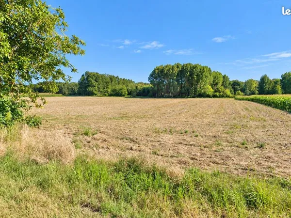 Terrain 397 m² Distre