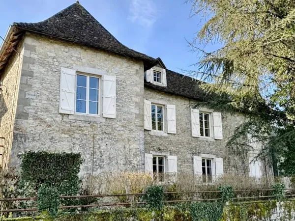 Maison 8 pièces 229 m²