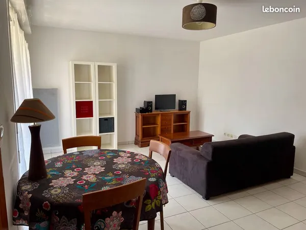 Appartement T3, au vert, calme et très bien situé