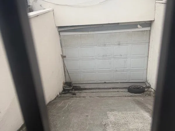 Local d’activité et entrepôt Location Stains 1p 70m² 750€