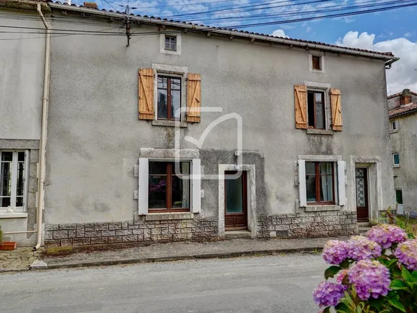 Maison de bourg 3 chambres + dépendance