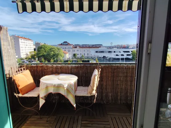 T3 meublé 77 m2 • Balcon • Parking • Chauffage inclus • Métro A et Médipôle