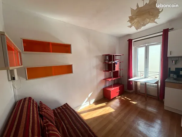 TITRE STUDETTE LUMINEUSE 12,5 m² - HYPER-CENTRE - IDÉAL INVESTISSEMENT