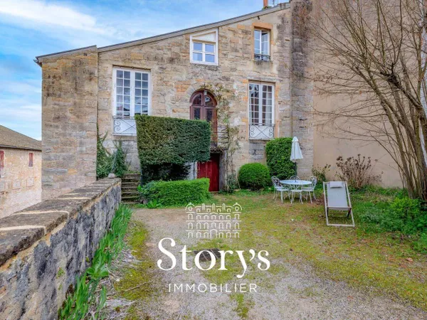 Maison 5 pièces 250 m²