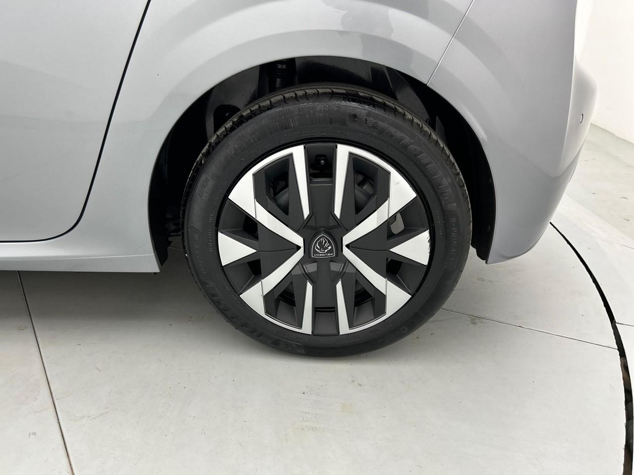 Peugeot 208 100 s&s bvm6 business — photo 16