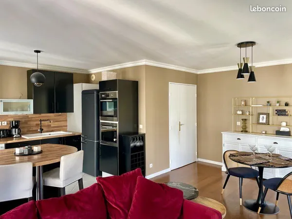 VAL D'EUROPE - 67 m² | 2 chambres | Balcons | Double exposition | 2 parkings