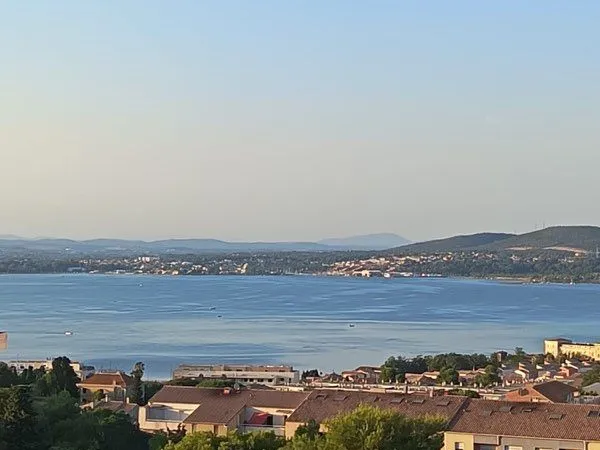 À vendre - Appartement entièrement rénové à Sète