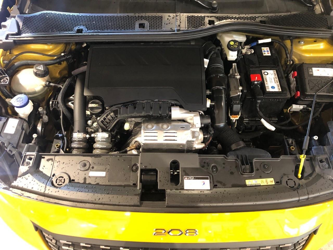 Peugeot 208 puretech 100 s&s eat8 style — photo 14