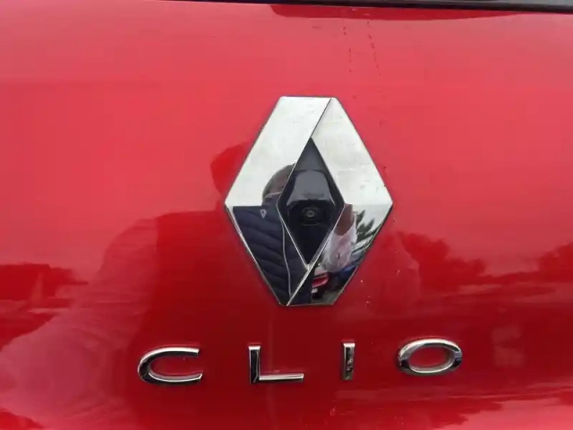 Renault Clio tce 90 — photo 21