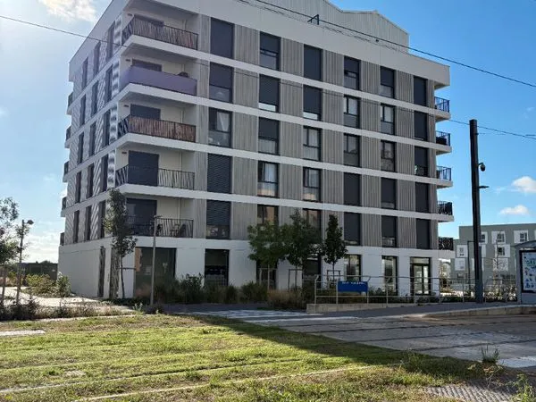 Studio 1 pièce 40 m²