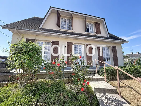 Maison à vendre à Avranches - 8 pièces, 150 m², à rafraichir