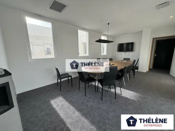 Bureaux 358 m²